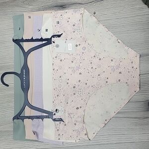 LUCKY BRAND HIPSTERS.